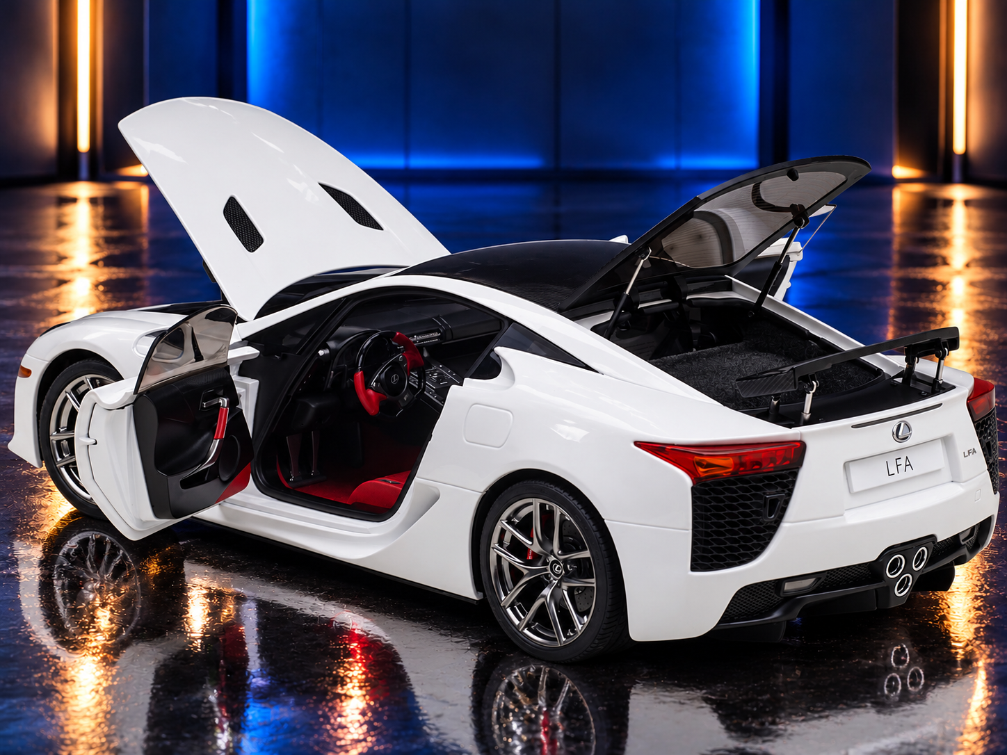 Lexus LFA Whitest White with Carbon Top — Autoart 1:18 collector model